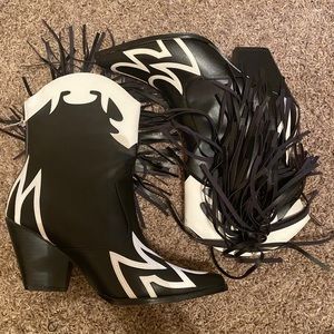 Black and white cow girl boots